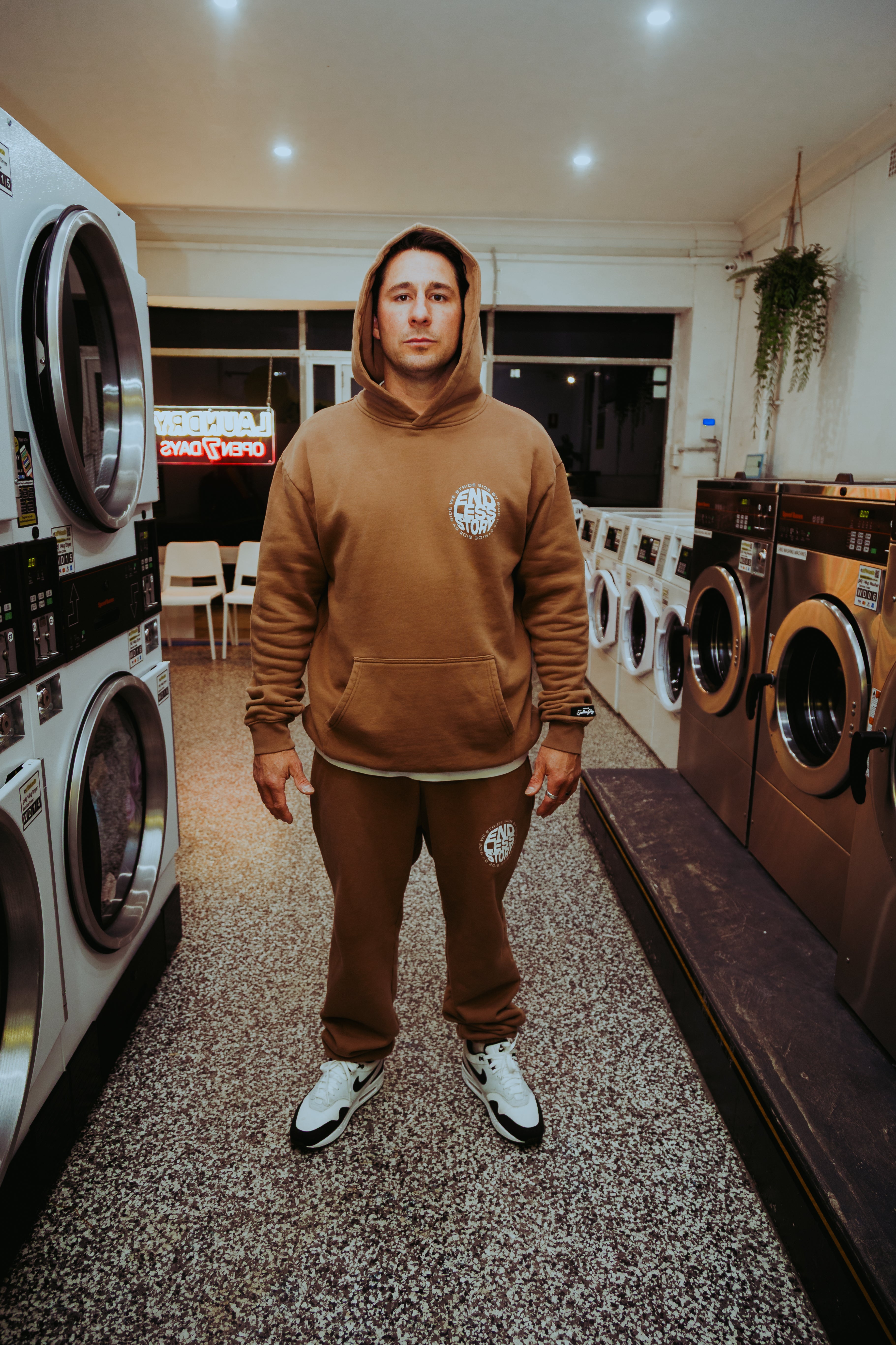 ALONGSIDE SWEAT PANT - STONE WASH BROWN