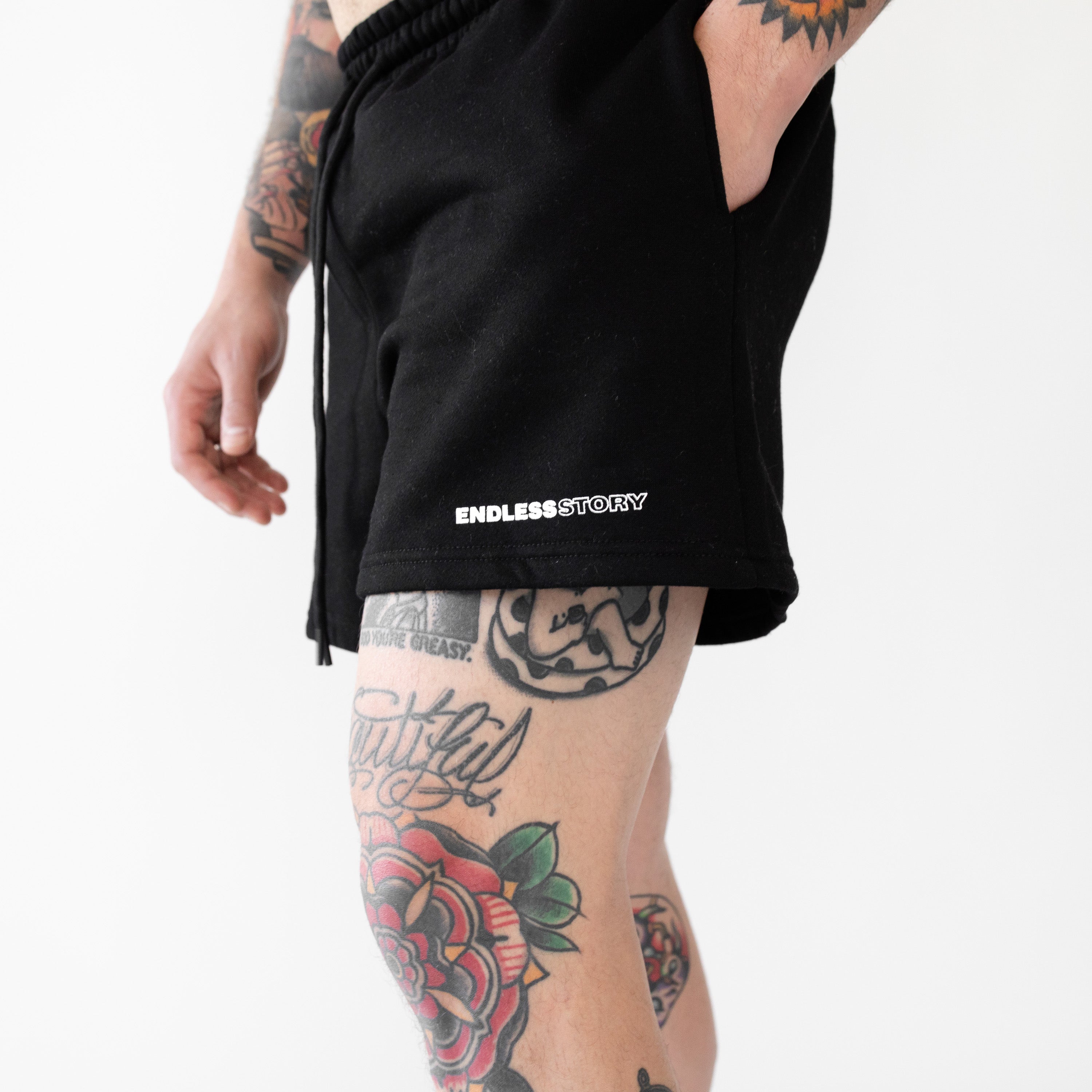 SIGNATURE FLEECE SHORT - BLACK