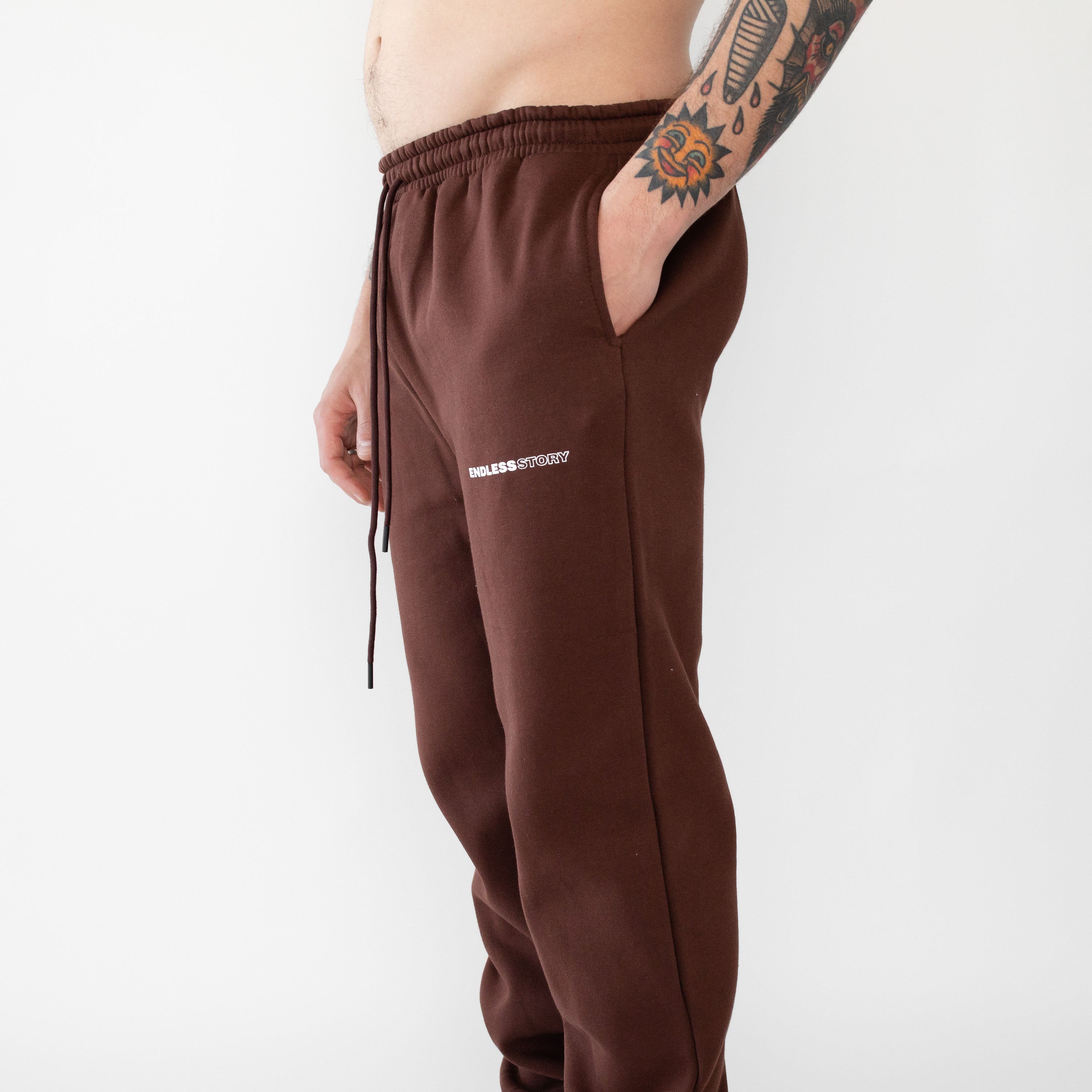 SIGNATURE FLEECE PANT - BROWN