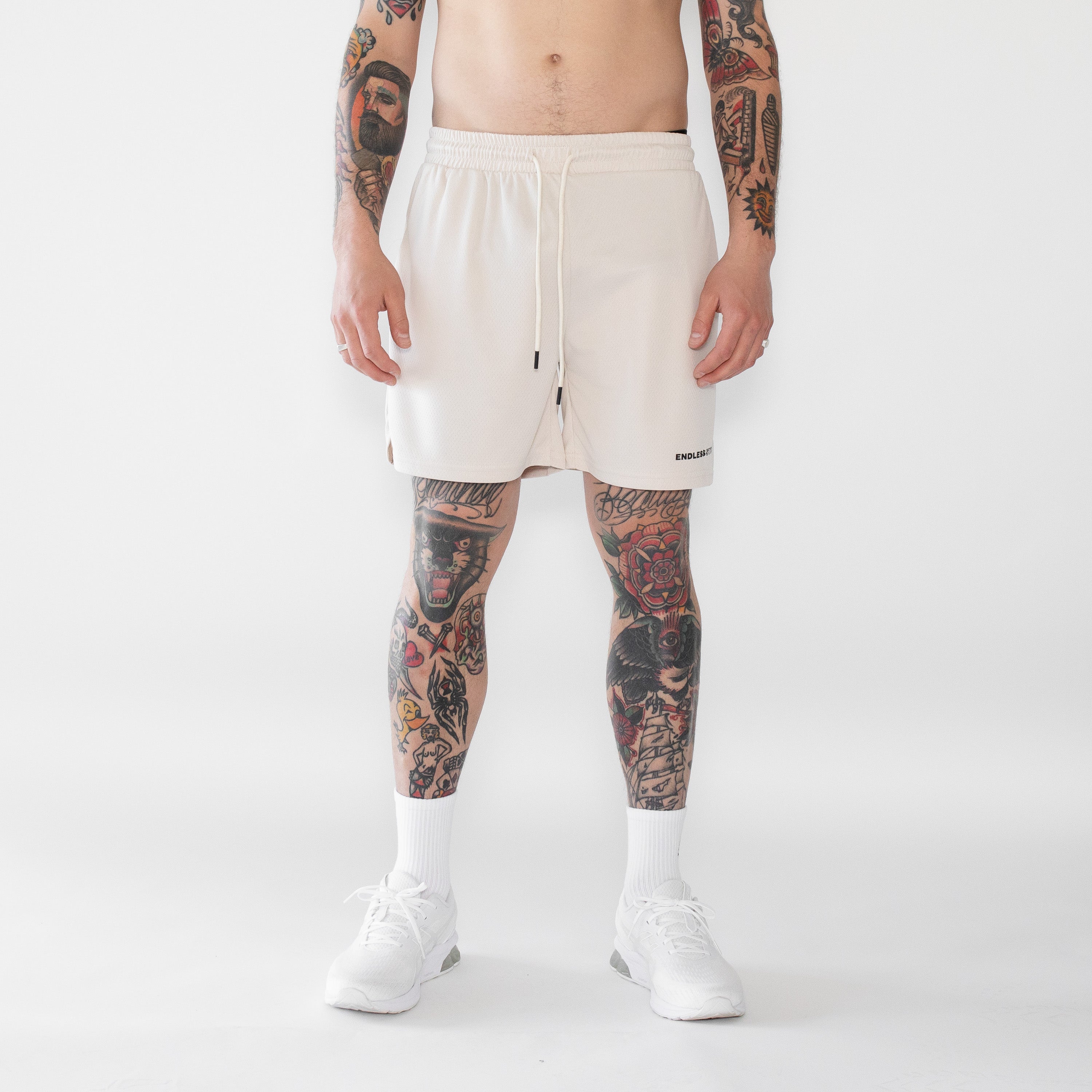 SIGNATURE MESH SHORTS - BONE