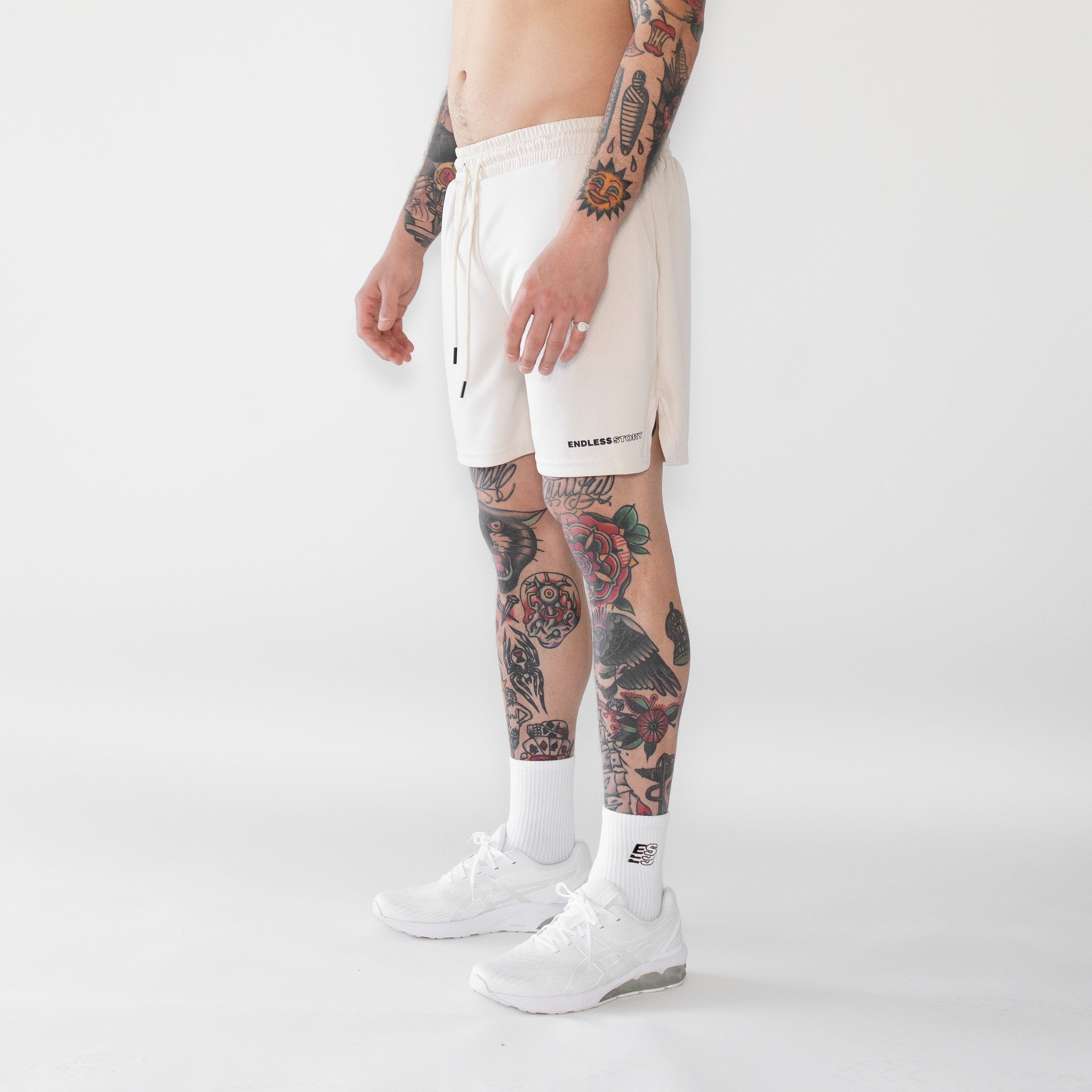 SIGNATURE MESH SHORTS - BONE