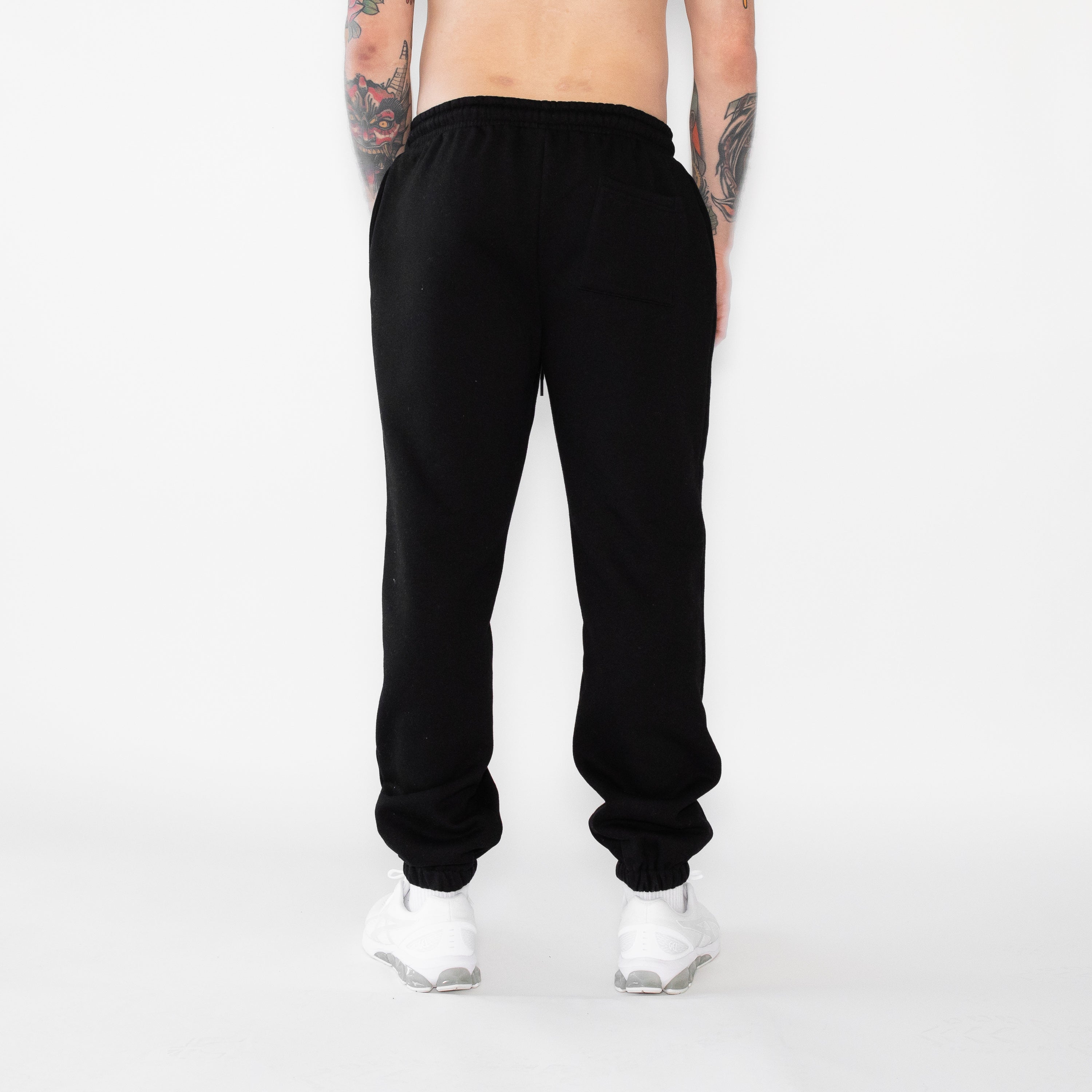 SIGNATURE FLEECE PANT - BLACK